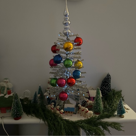 Box of 12 Vintage Christmas Glass Ornaments - Picture 15 of 16